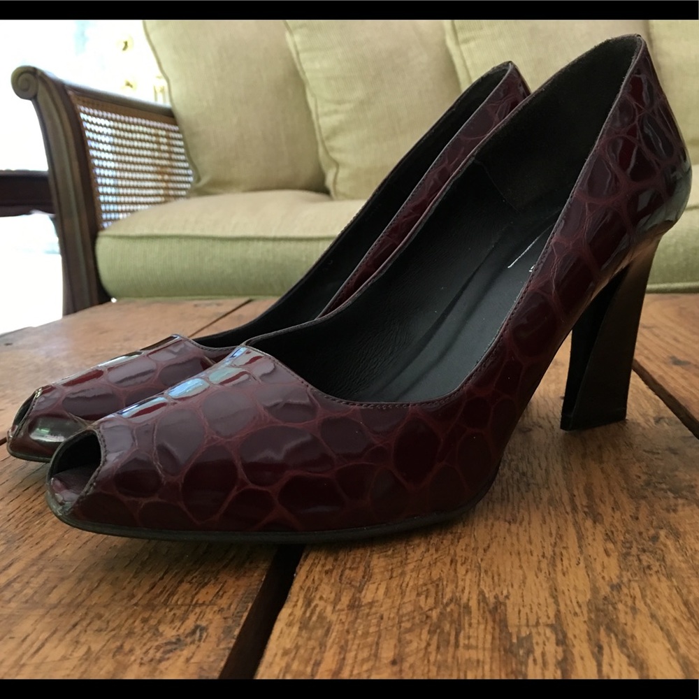 Donald J Pliner Italian High Heel Pumps Croc $595!